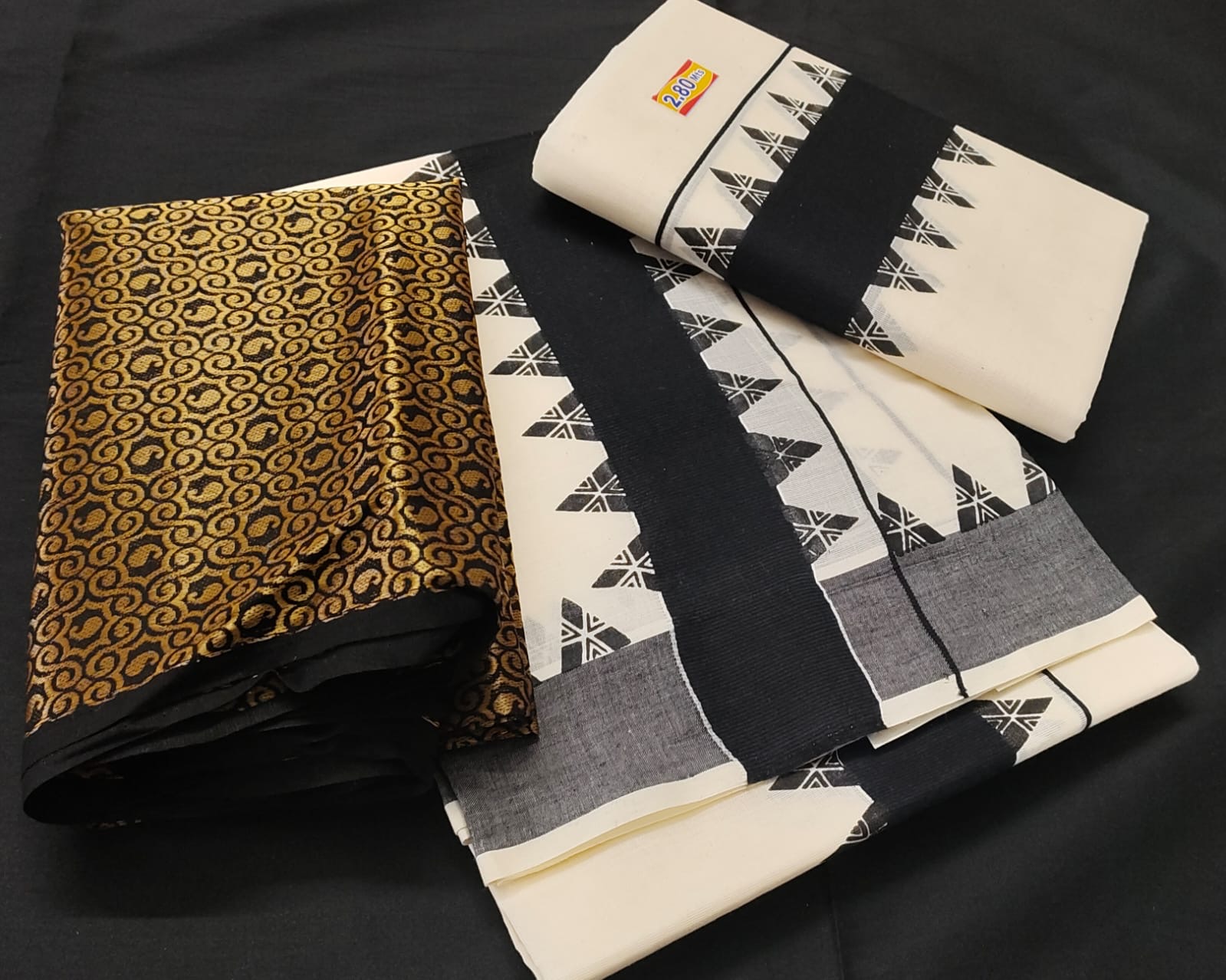 Temple Design - Kerala Set Mundu