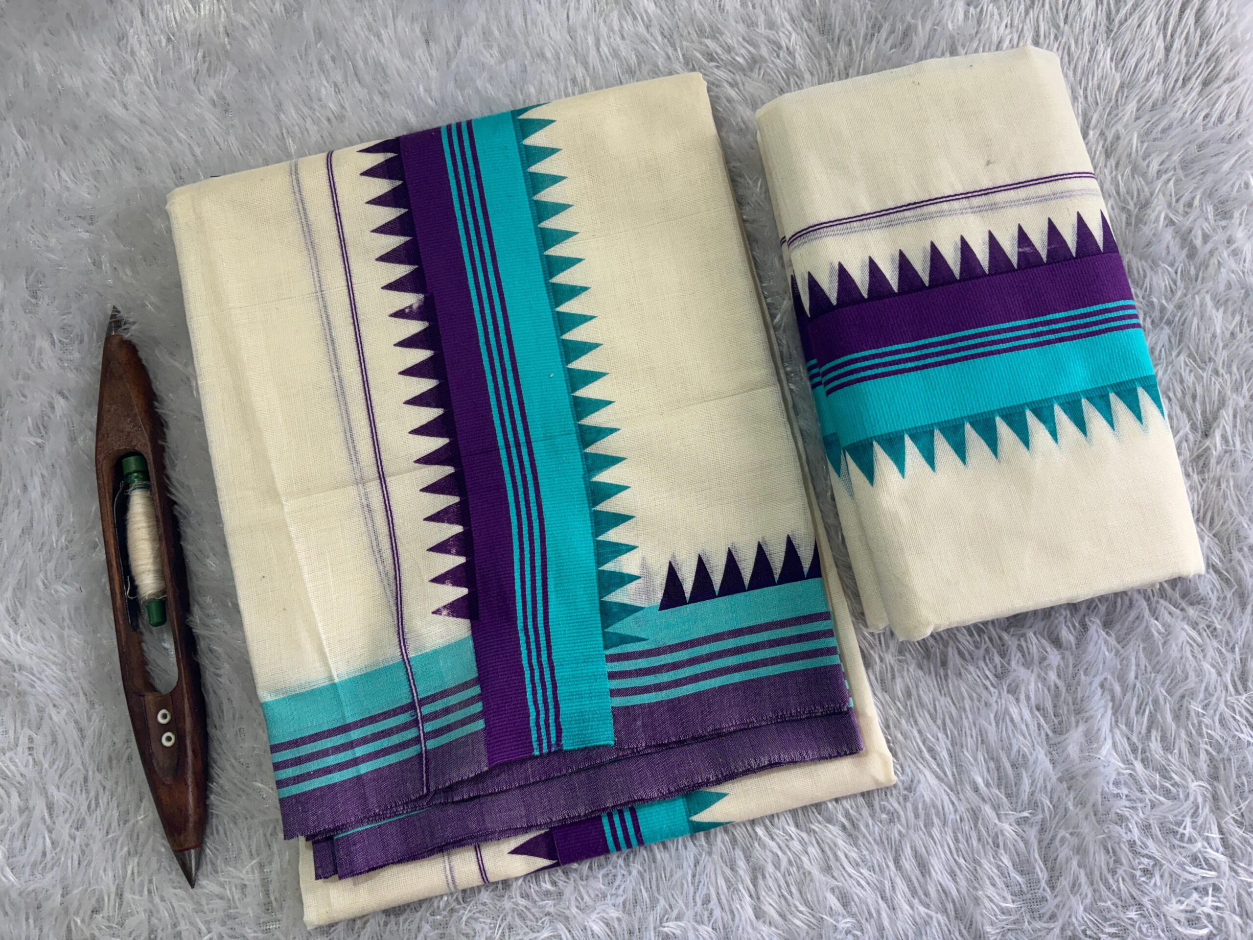 Kattikara Dual Colour  Set Mund - Temple Design