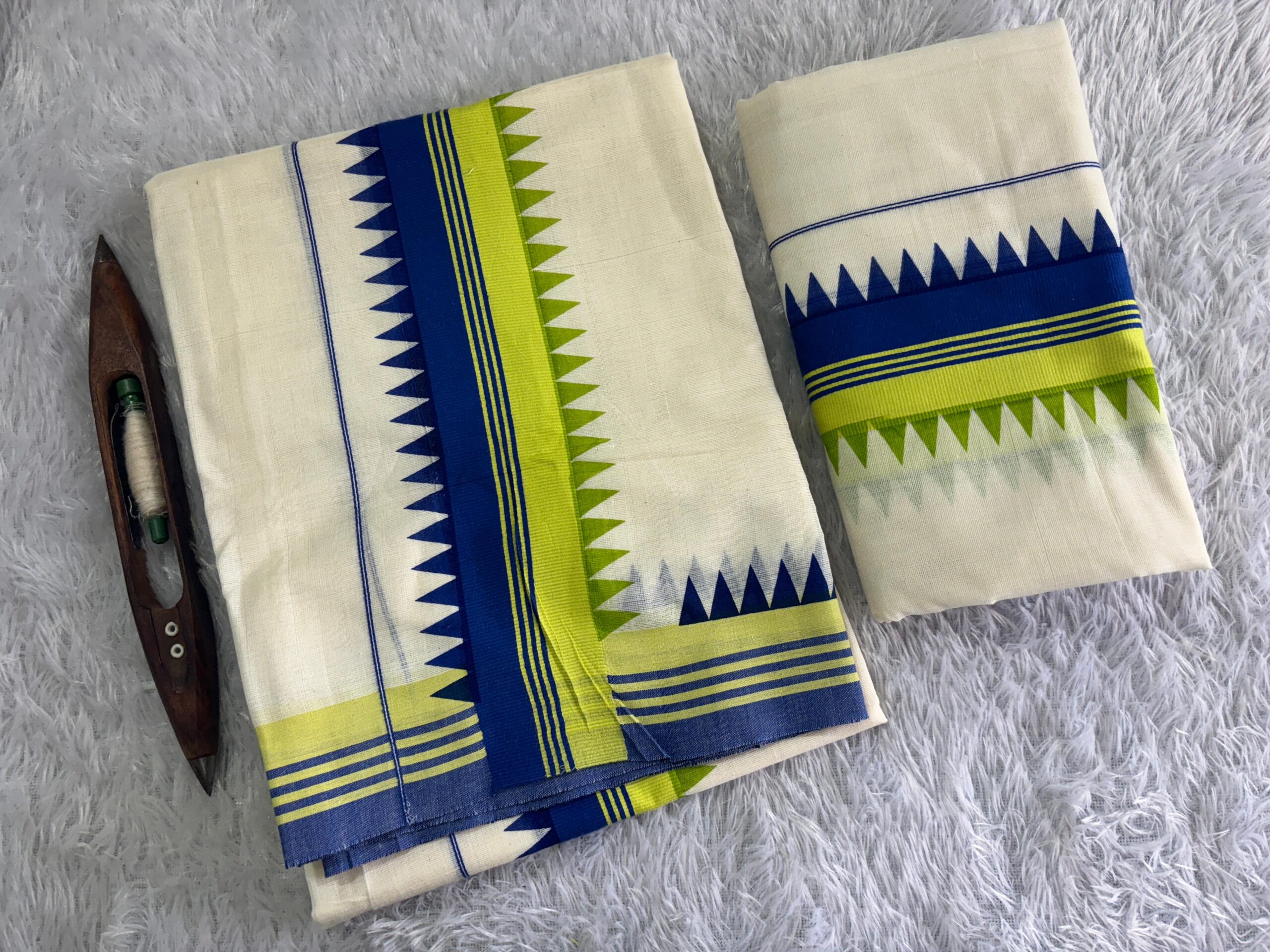 Kattikara Dual Colour Set Mund - Temple Design